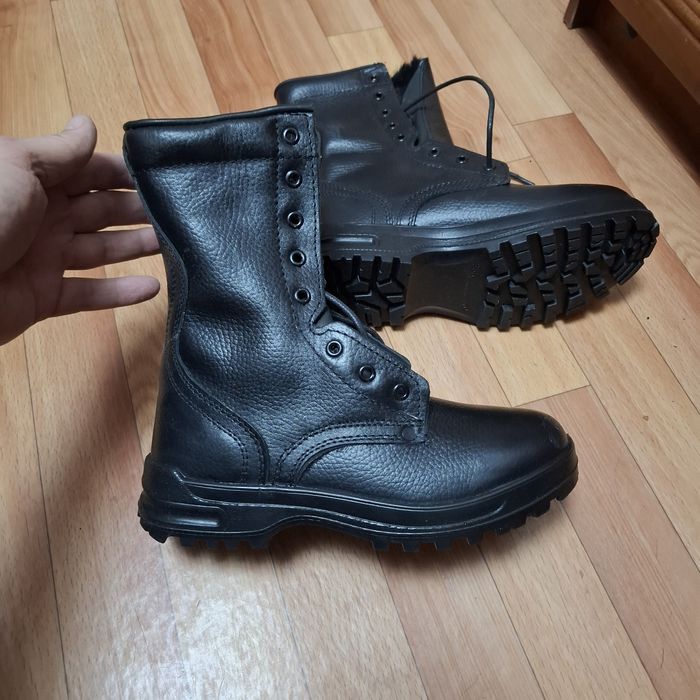 Берцы армейские продам