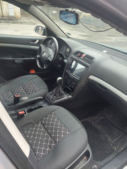 Vand sau schimb Skoda Octavia 2