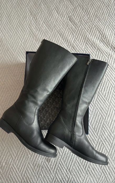 Cizme de piele negre