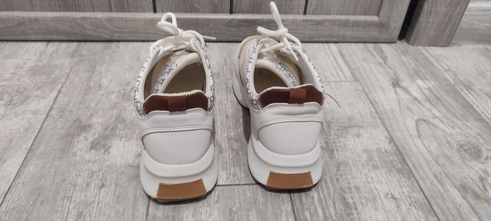 Дамски Маратонки Point