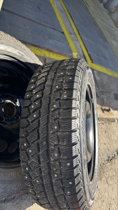 Зимние шины с дисками R15