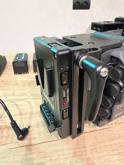 Se vinde cameră SONY FX9