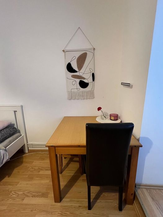 Închiriez garsonieră pentru o singură persoană