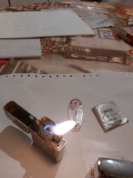 Brichete tip zippo
