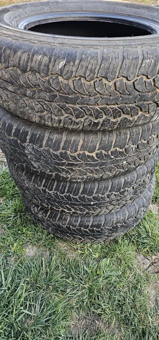 Продавам гуми 215/70/16