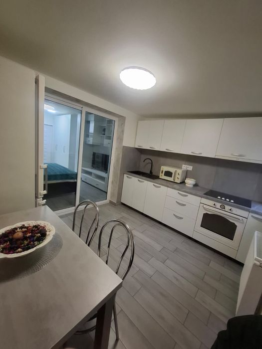 Inchiriez garsoniera