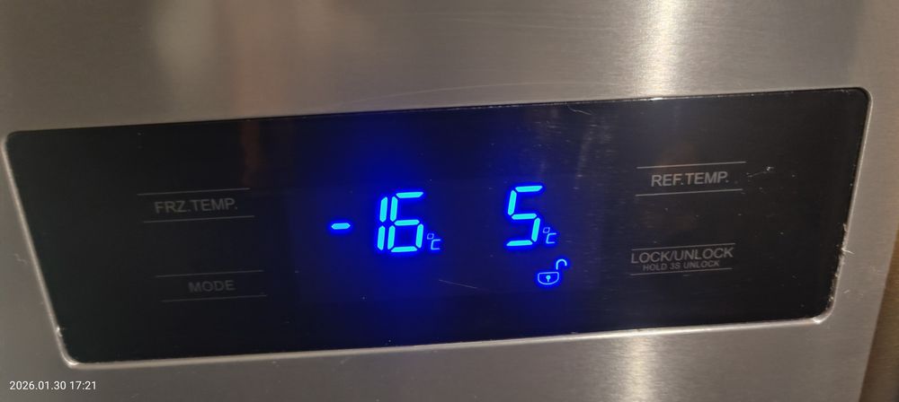 Хладилник TESLA (model: RB5201FMX )