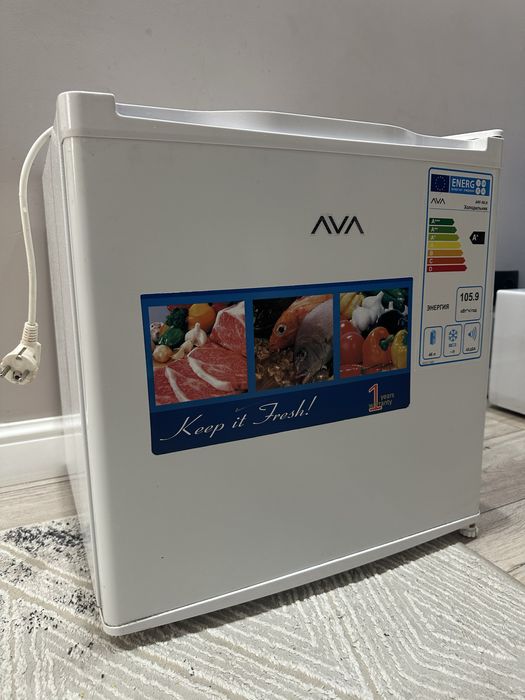 Мини бар холодильник в отличном состоянии