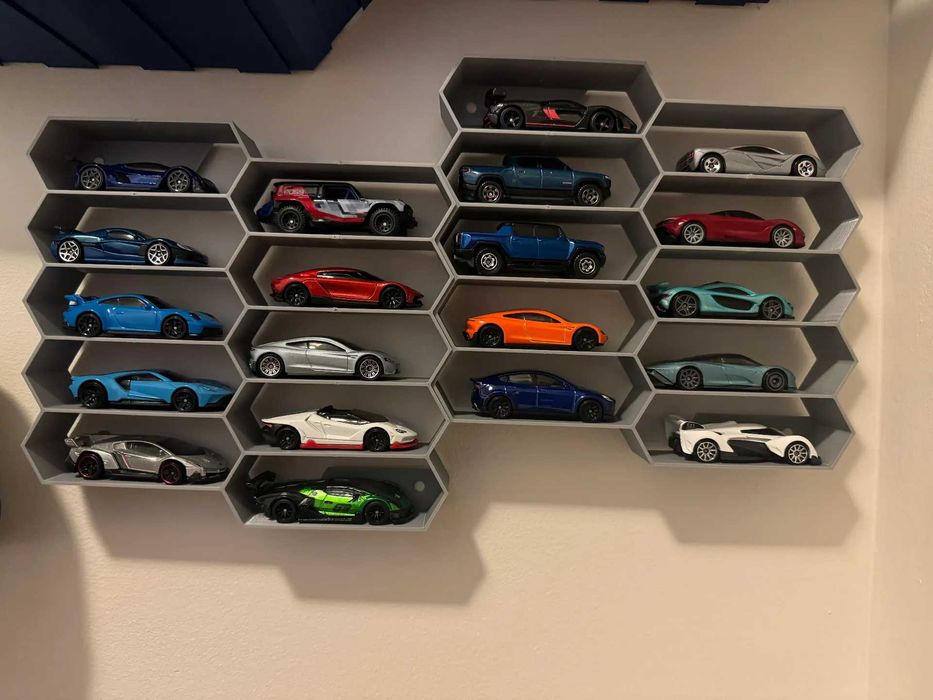 Raft Hexagonal Hot Wheels – Set limitat | 10 poziții / raft