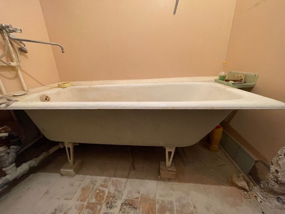 Большая чугунная ванна БУ 170 см Katta chugun vanna 170 sm