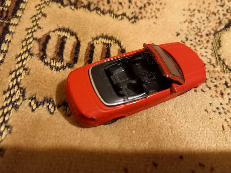 Masinuta macheta Audi A4 Cabrio incompleta