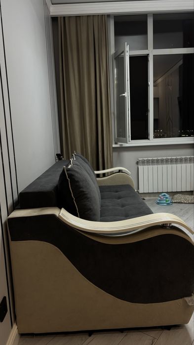 Продается б/у диван срочно