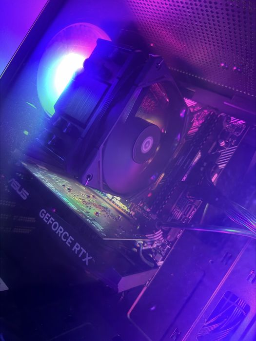 Pc Gaming Complet , RTX 3050 Amd ryzen 5 5500 32gb ram ,1tb