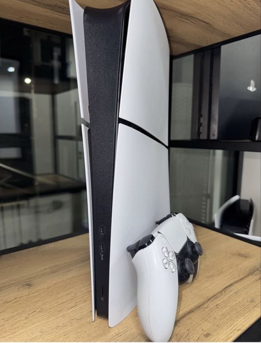 Продам PlayStation 5 В отличном состоянии