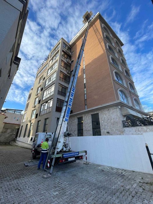 Lift exterior de închiriat 36M cu manipulatori, mobilă, construcții