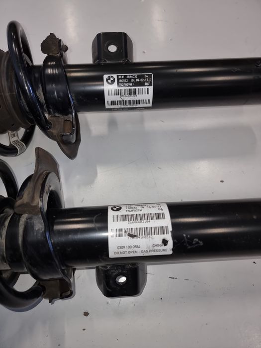 Amortizor fata BMW 1 F52 120i 125i stanga cod 6866031 dreapta 6866032
