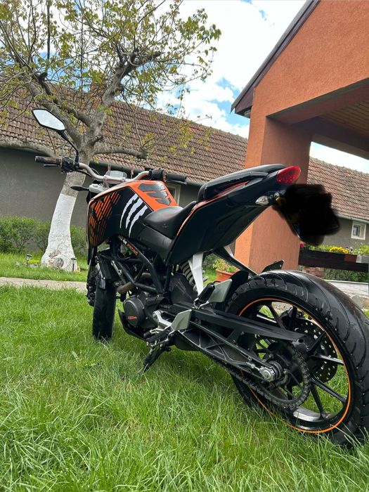 Vând KTM Duke 125