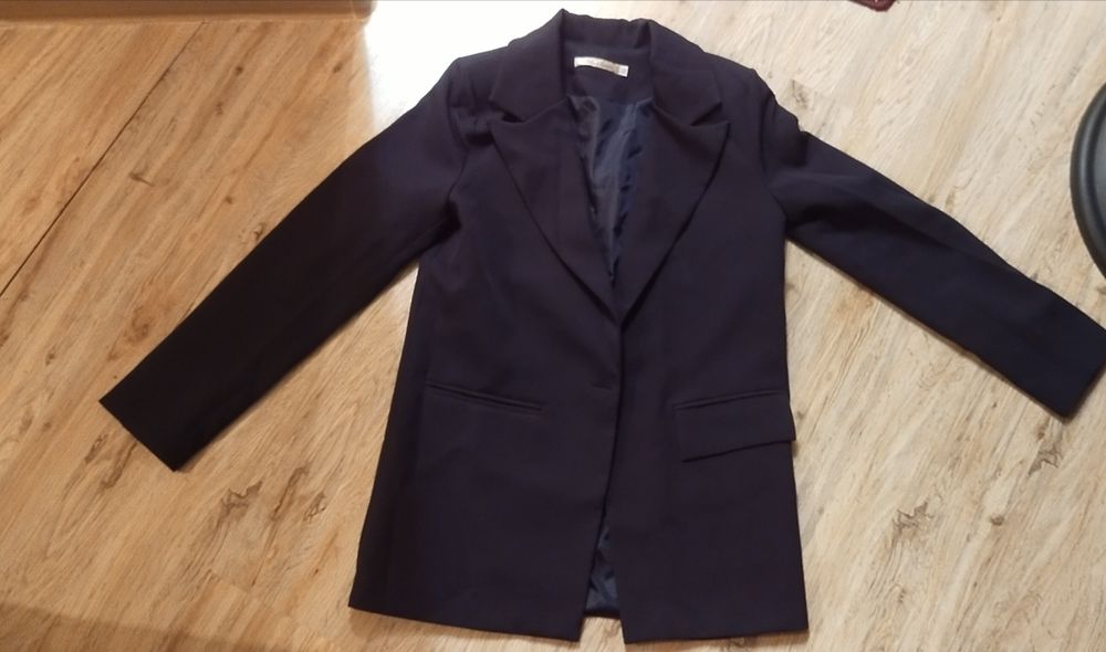 Тройка костюм продам за 2000