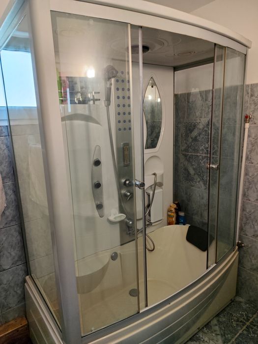 Vând cabină de duș cu vană