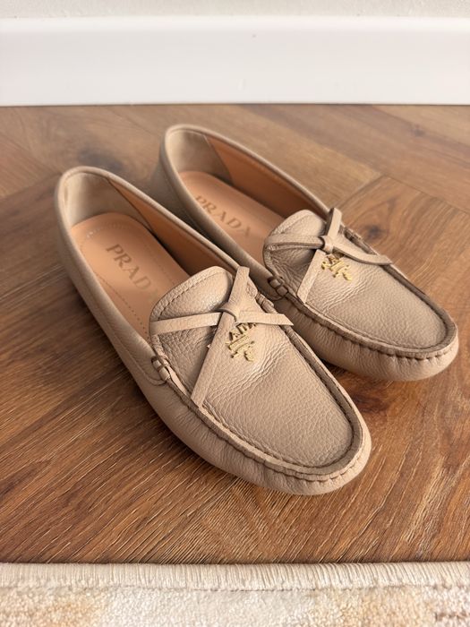 Лоферы Prada 36,5рр