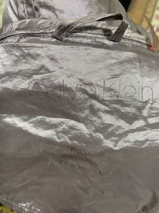 Куртка осенние б/у calvin klein kurtka kiyilgan kuzgi calvin klein