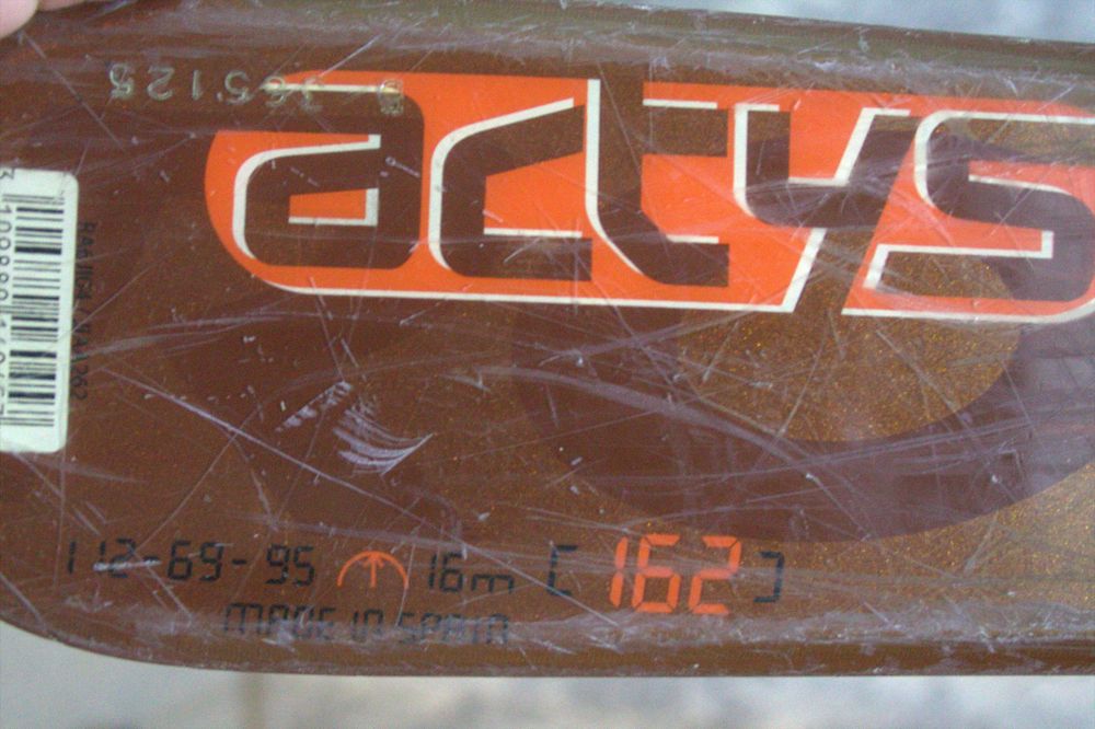 Горные лыжи Rossignol 162 см + крепления + палки