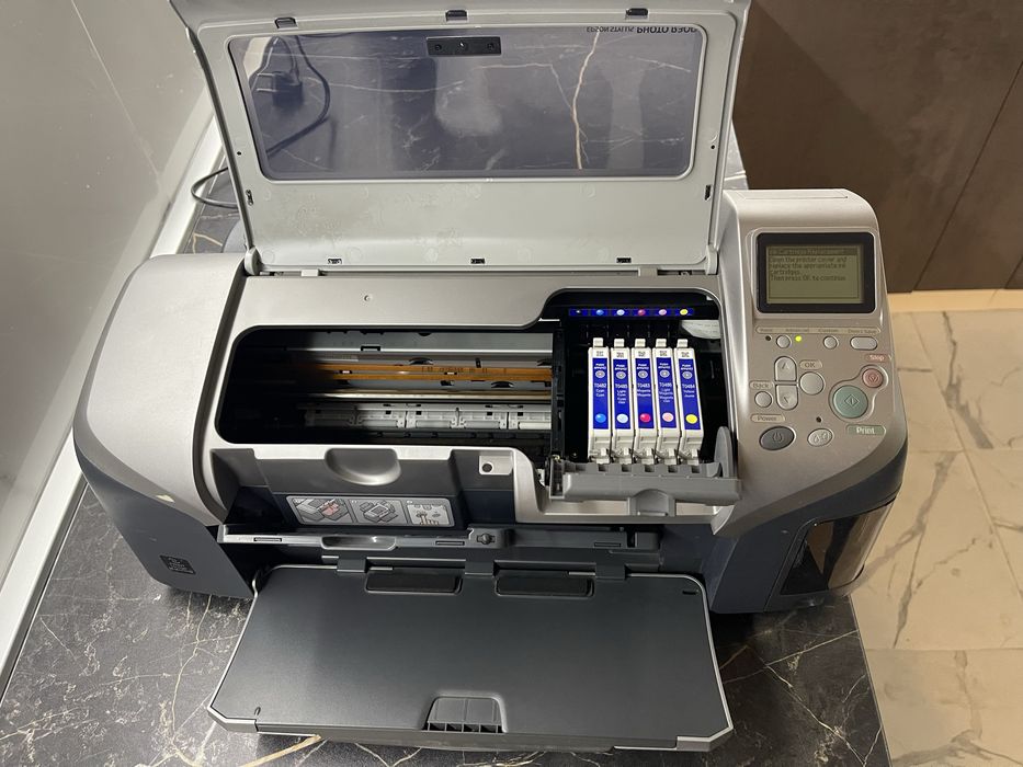 Фотопринтер Epson Stylus Photo R300