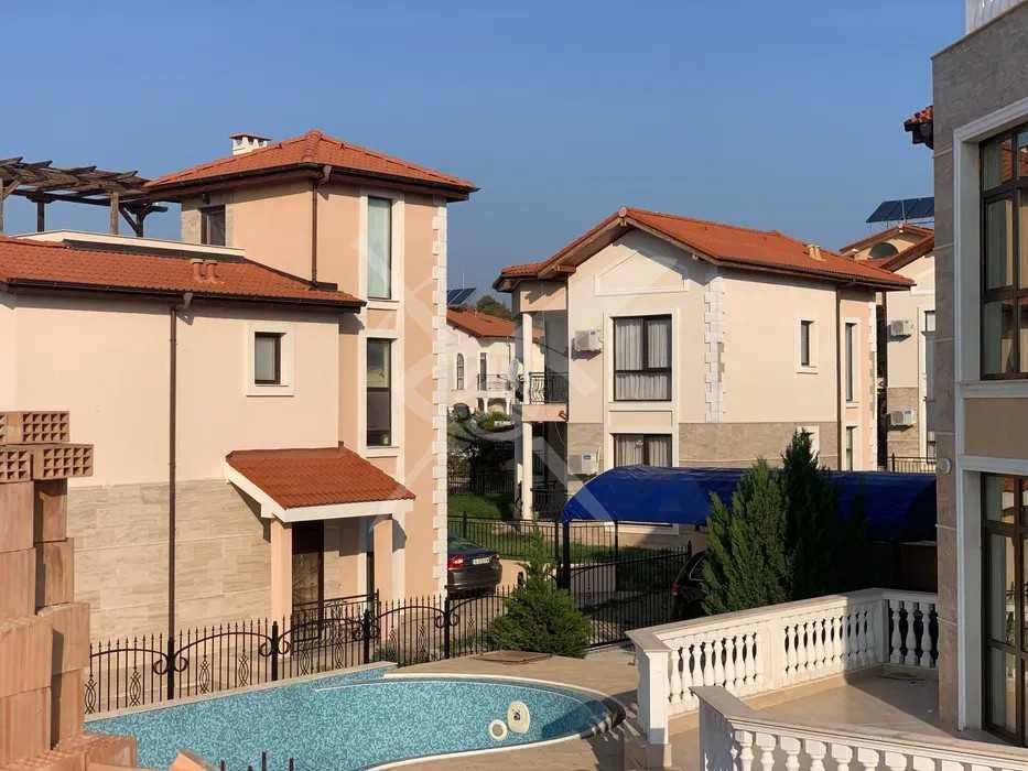 Продава се Къща в Свети Влас - 240 кв.м за 646 €/кв.м - Снимка #1