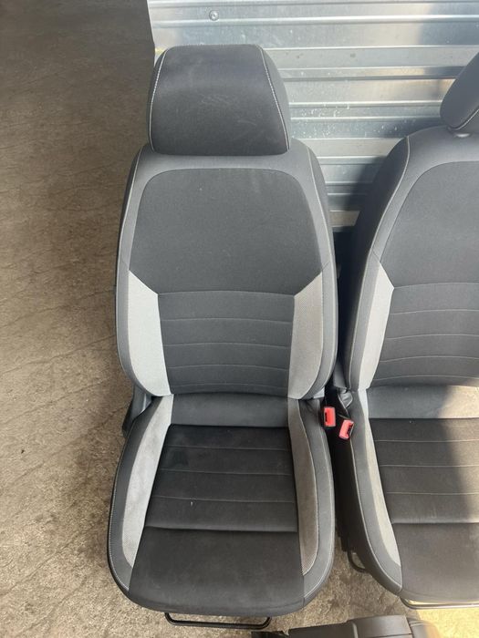 Плюшен плат салон Skoda Rapid Седалки Шкода Рапид Ном 99 отличен 2017г