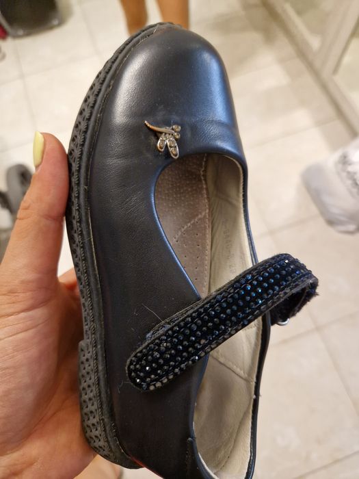 Продам туфли на девочку 29 рр