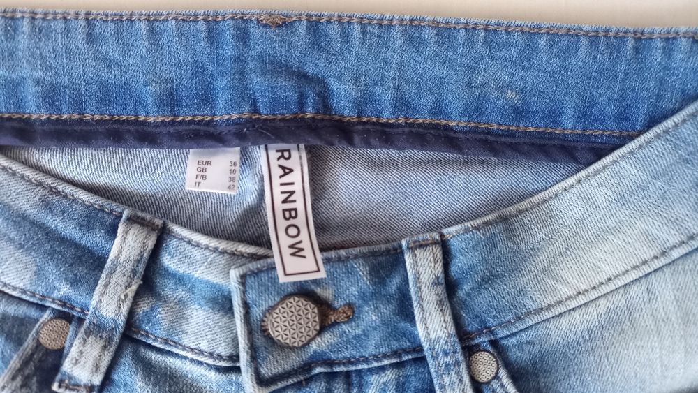 Blugi scurți brodați damă