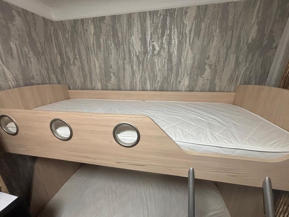 Продаётся двухъярусная кровать