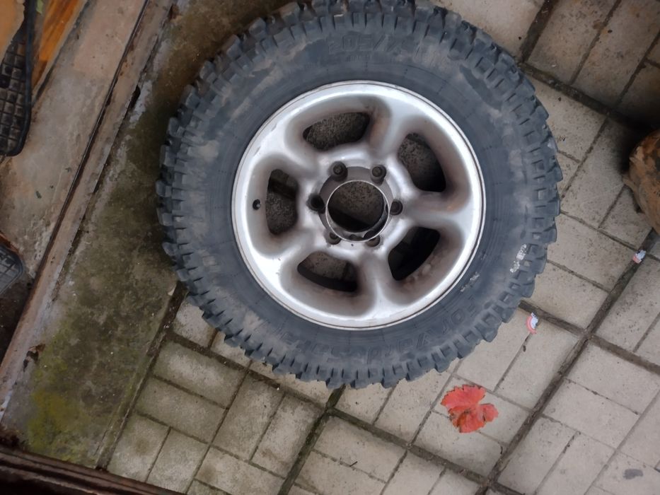 Джанти с гуми за Опел Фронтера
