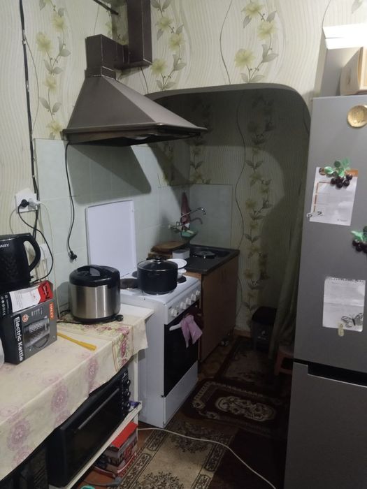 Kvartira sotiladi 1 xona 2 kilingan Bektemir vodnik 40.000 ye