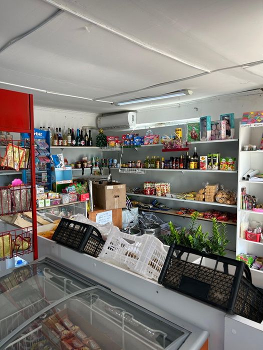 Продам действущй магазин .  Торг есть. Срочно