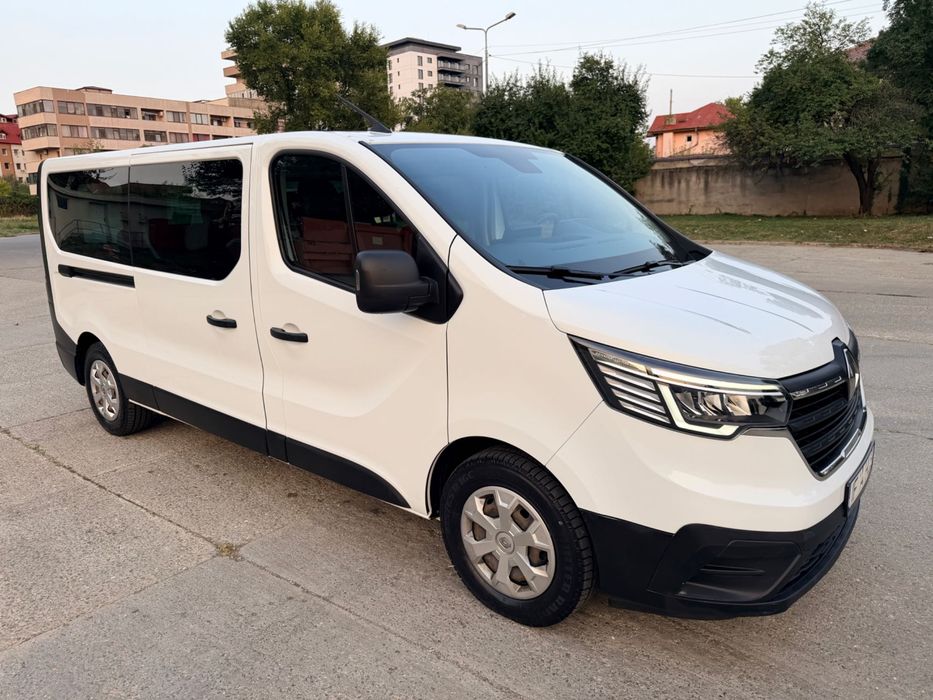Renault Trafic 2023 - 9 locuri-lunga-clima fata/spate-2.0 diesel-TVA deductibil!
