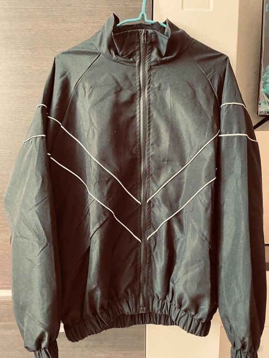 Олимпийка черного цвета