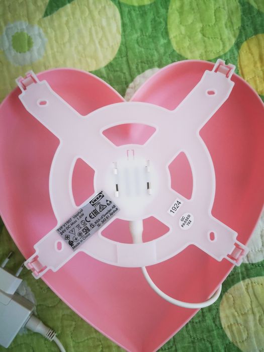Lampa Ikea- forma inima roz