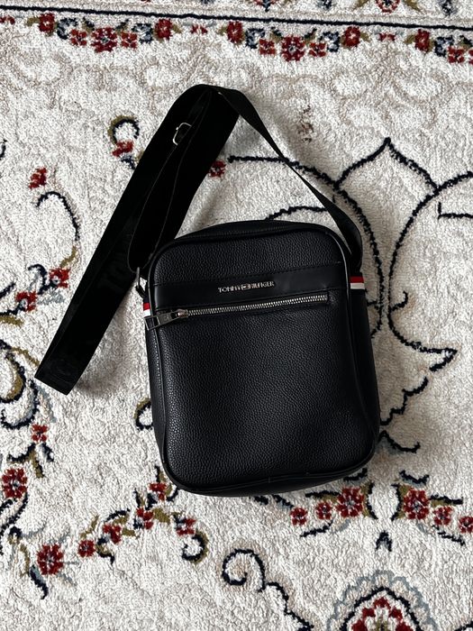 Барсетка Томми Хилфигер