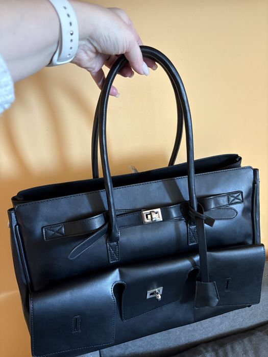 Нова дамска чанта по модел на известен бранд