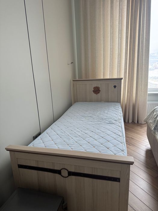 Продам кровать односпальную