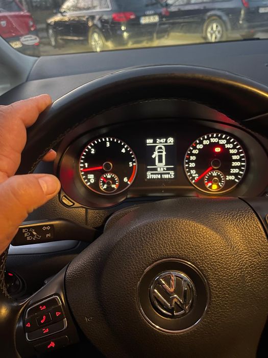 Vând Sharan motor 2.0.     7 locuri