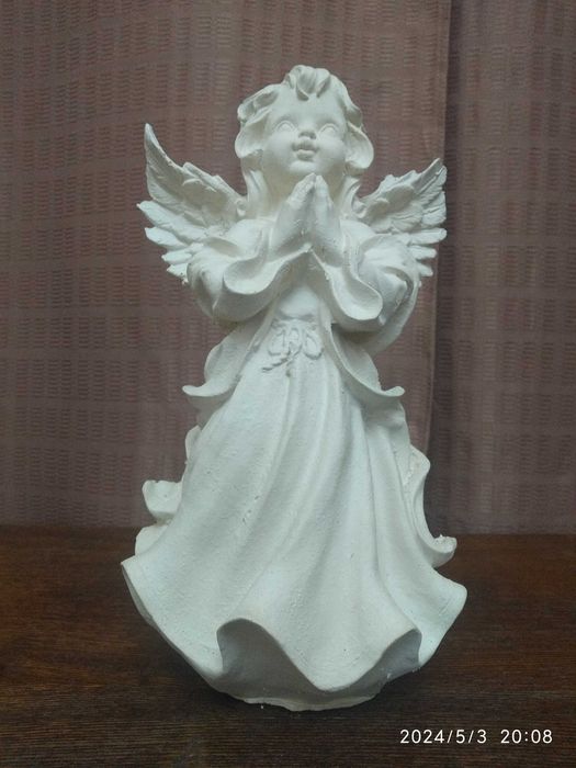 Большой красивый Ангел