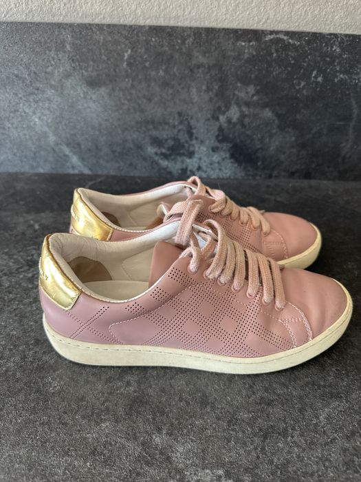 Оригинални маратонки Burberry – розови със златен акцент