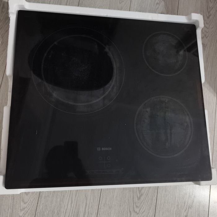 Продам электрическую поверхность. Модель  Bosch