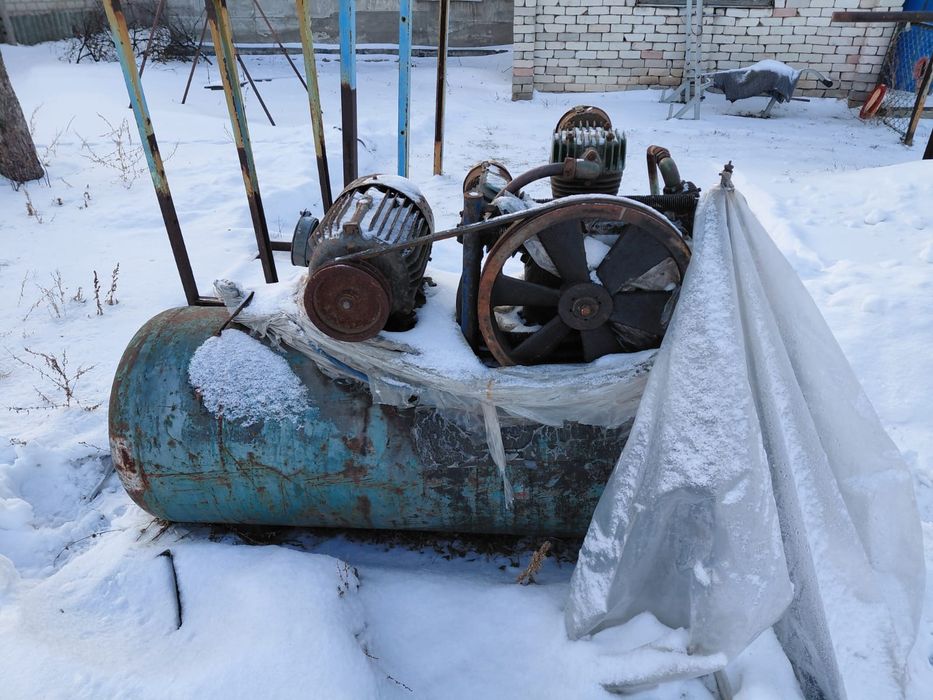 Продам воздушный компрессор