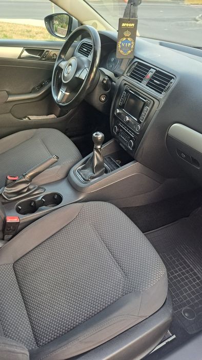 Vand Vw Jetta An 2012
