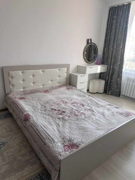 Продам двухспальную кровать