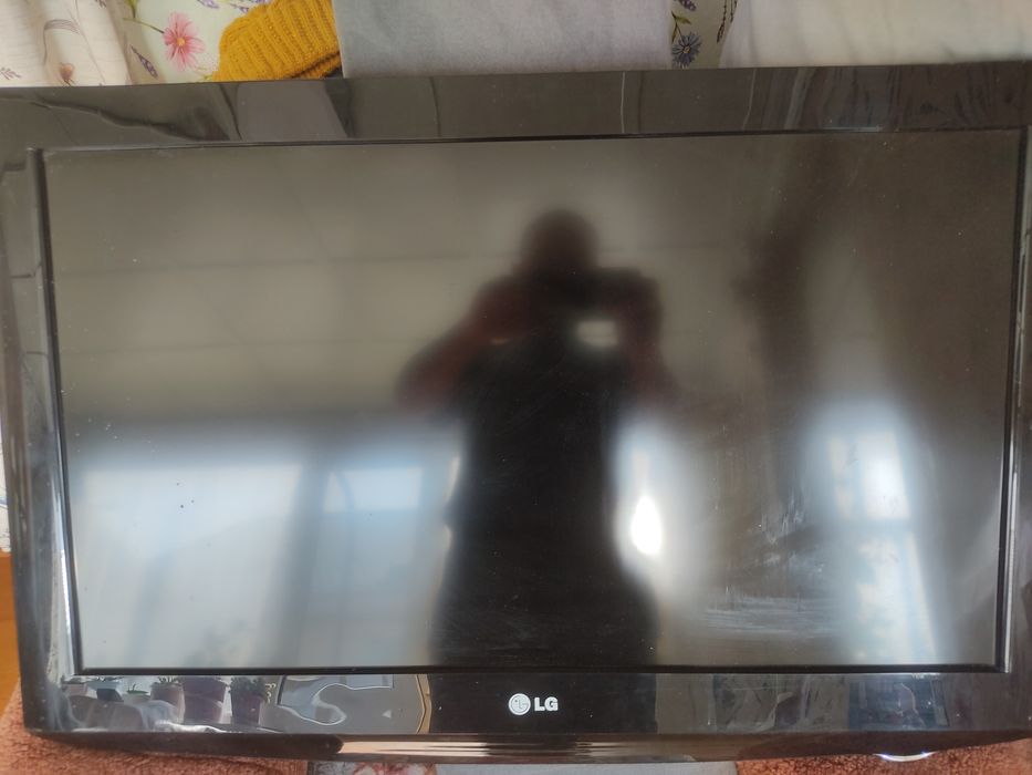 Продам телевизор LG