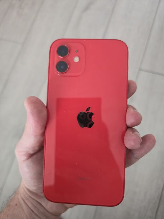 Iphone 12,64 GB in stare foarte bună